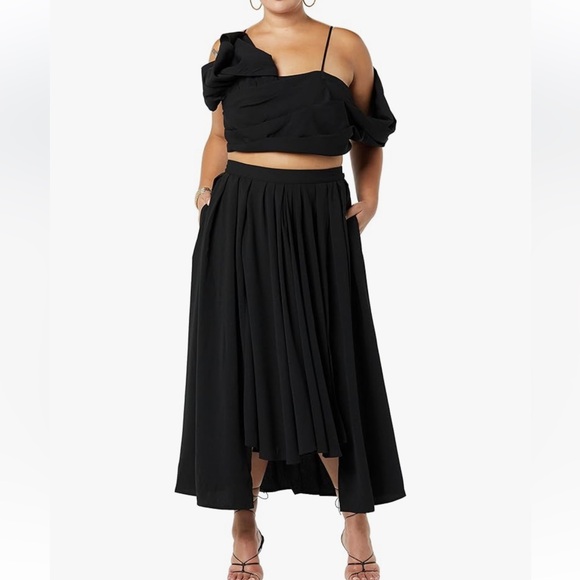 Making the Cut Bow draped top in black size S - Picture 1 of 16